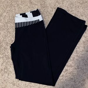 Lululemon yoga pants